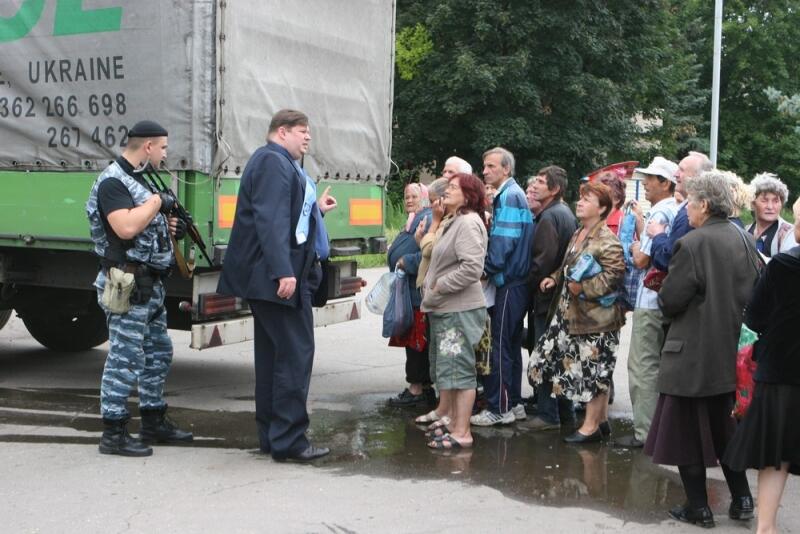 IGOR BALUTA, Kiev-lojal guvernör i Kharkov, hade med sig något till de ”befriade” Slavjanskborna. Vad det var kan ni läsa om i nästa nummer av Nya Tider.