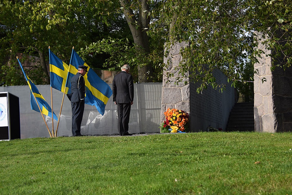 Kungen höll ett personligt tal på tjugoårsdagen efter Estonias förlisning den 28 september 2014, där han hedrade kataststrofens offer. Minneshögtiden var anordnad på Djurgården i Stockholm av de anhöriga. Foto: AlternaMedia