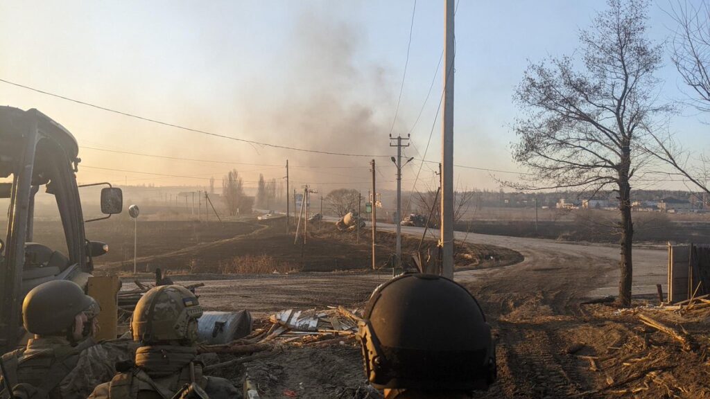 Irpin befriat. Fotot uppges visa "Ukrainska främlingslegionen" som deltog i en framgångsrik motoffensiv för att ta tillbaka samhället Irpin från ryska trupper. Foto: Twitter